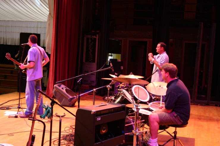 Click for original image 1656k 2048x1360