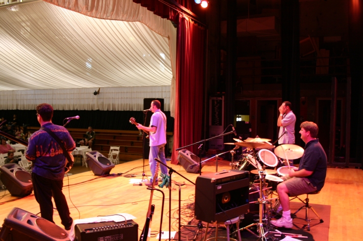 Click for original image 1738k 2048x1360