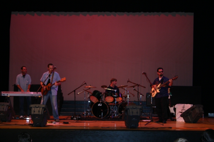 Click for original image 1240k 2048x1360