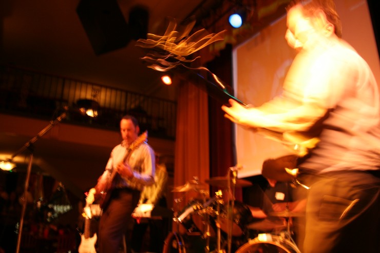 Click for original image 806k 1728x1152